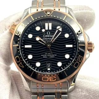 Omega Seamaster Diver 300M 210.20.42.20.01.001 42mm Stainless steel and Sedna gold Black