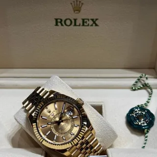 Rolex Sky-Dweller 336938 42mm Yellow gold Black