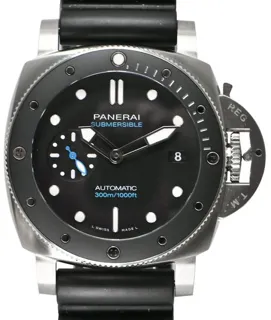 Panerai Submersible PAM02683 42mm Stainless steel Black