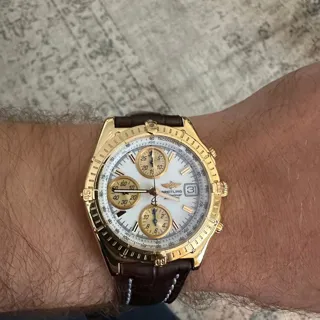 Breitling Chronomat K13050.1 40mm Yellow gold White