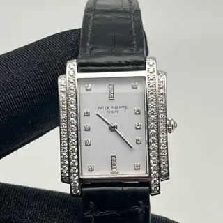 Patek Philippe Gondolo 4825/100G 22mm White gold