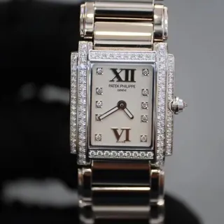 Patek Philippe Twenty~4 4908/200G-011 22mm White gold White