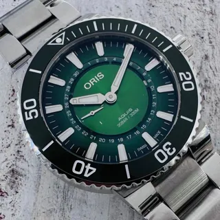 Oris Aquis 01 743 7734 4187-Set 43.5mm Stainless steel Green