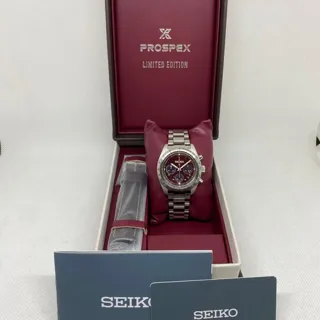 Seiko Prospex Solar SSC953P1 39mm Steel Red