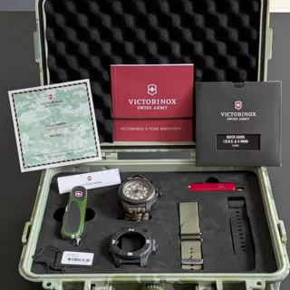 Victorinox I.N.O.X. 241927.1 43mm Carbon Green