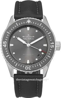 Blancpain Fifty Fathoms 5100B-1110-B52A 38mm Stainless steel Black