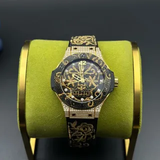 Hublot Big Bang Broderie 343.VX.6580.NR.0804 41mm Yellow gold Black