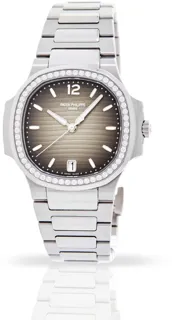 Patek Philippe Nautilus 7118/1200A-011 35mm Stainless steel Gray