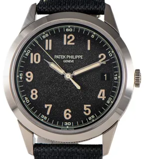 Patek Philippe Calatrava 5226G-001 40mm White gold Gray