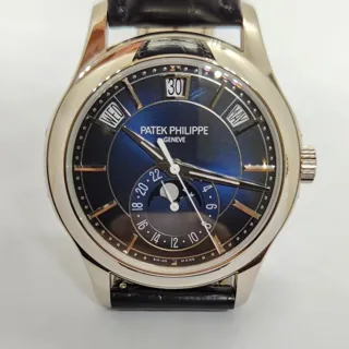 Patek Philippe Annual Calendar 5205G-013 40mm White gold Blue