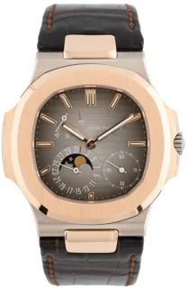 Patek Philippe Nautilus 5712GR-001 40mm Rose gold and White gold Gray