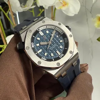 Audemars Piguet Royal Oak Offshore Diver 15720ST.OO.A027CA.01 ( OAK  ) 42mm Steel Blue