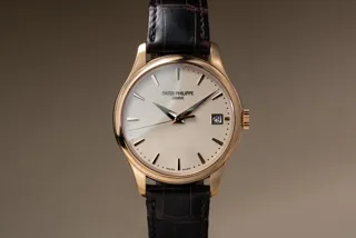 Patek Philippe Calatrava 5227R-001 39mm Rose gold matte cream