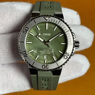 Oris Aquis 01 733 7766 4187-Set 41.5mm Stainless steel Green