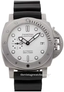 Panerai Submersible PAM02223 Stainless steel White