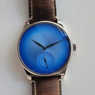 H. Moser & Cie. Venturer 2327-0207 White gold Blue