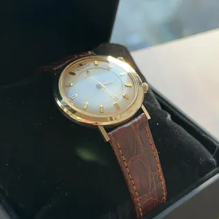 Jaeger-LeCoultre Memovox E855 36mm Yellow gold Golden