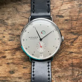 NOMOS Metro Datum Gangreserve 1101 37mm Stainless steel Silver