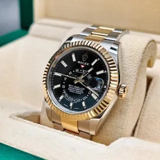 Rolex Sky-Dweller 326933-0002 (TWO-TONE) 42mm Yellow gold and Stainless steel Black