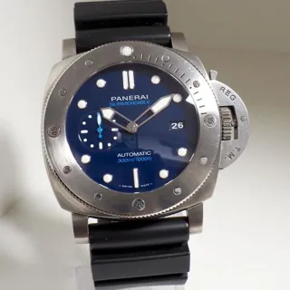 Panerai Submersible PAM692 47mm Titanium Blue