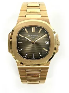 Patek Philippe Nautilus 5711/1R-001 40mm Rose gold Brown