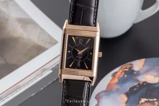 Jaeger-LeCoultre Reverso QT250243 250.2.86 18k yellow gold Black