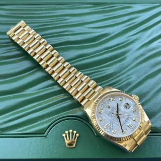 Rolex Day-Date 36 118238 36mm Yellow gold