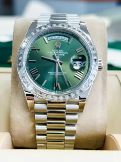 Rolex Day-Date 40 228396TBR 40mm Platinum Green Roman