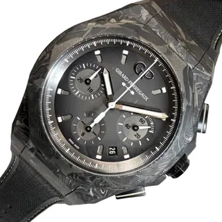 Girard-Perregaux Laureato 81060-41-3222-1CX 44mm Carbon fiber and Titanium Black