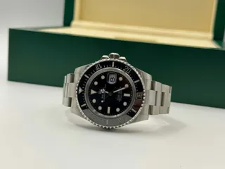 Rolex Sea-Dweller 126600 43mm Stainless steel Black