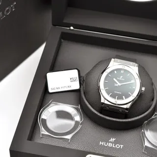 Hublot Classic Fusion 45, 42, 38, 33  542.NX.1171.RX 42mm Titanium Black