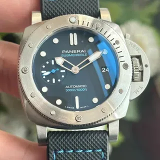 Panerai Submersible PAM 00973 42mm Stainless steel Black