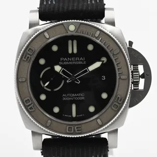 Panerai Submersible PAM 00984 47mm Titanium Black