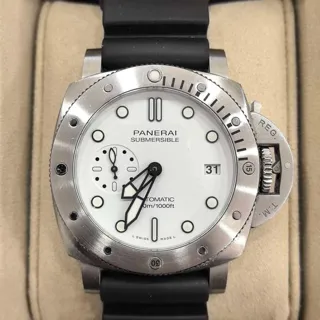 Panerai Submersible PAM02223 42mm Stainless steel White