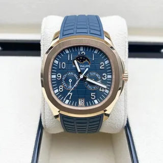 Patek Philippe Aquanaut 5261R-001 39mm Rose gold Blue