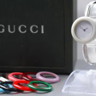 Gucci 11/12.2L 26mm Stainless steel White