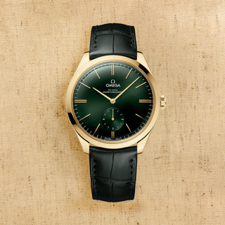 Omega De Ville Trésor Small Seconds O43553402110001 18k yellow gold Green