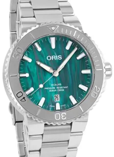 Oris Aquis Date 01 733 7730 4137-07 8 24 05PEB 43.5mm Stainless steel Green