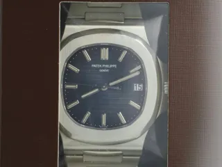 Patek Philippe Nautilus 5711/1A 40mm Stainless steel Blue