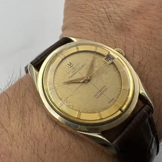 Universal Genève Polerouter 204504-4 35mm Yellow gold Golden