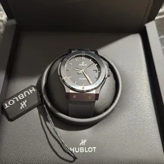 Hublot Classic Fusion 45, 42, 38, 33  542.CM.1171.RX 42mm Black