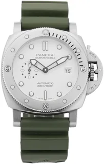 Panerai Submersible PAM 01226 Stainless steel White