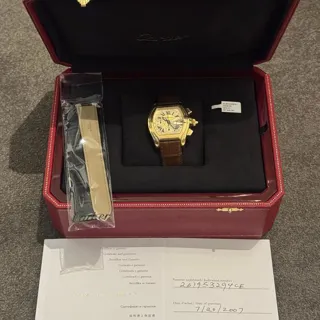 Cartier Roadster 2619 48mm Yellow gold Champagne