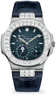 Patek Philippe Nautilus 5724G-001 40mm White gold Blue