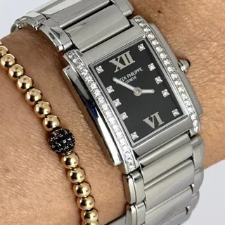 Patek Philippe Twenty~4 4910/10A-001 Stainless steel Black