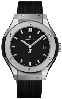 Hublot Classic Fusion 33mm Titanium Black