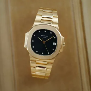 Patek Philippe Nautilus 3800 Yellow gold Blue