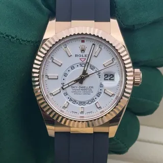 Rolex Sky-Dweller 326235-0004 42mm Rose gold White