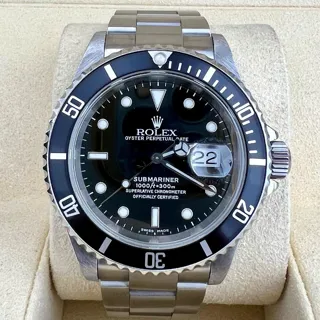 Rolex Submariner Date 16610 Stainless steel Black