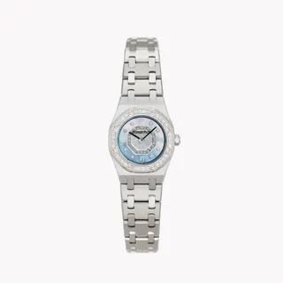 Audemars Piguet Royal Oak 67076BC.ZZ.1100BC.03 18-carat white gold White